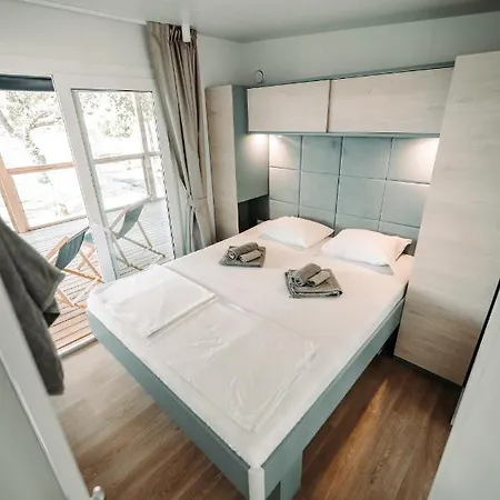 Sea House Pool & Jacuzzi - Privilege Point Camping & Villas Selce Exterior foto