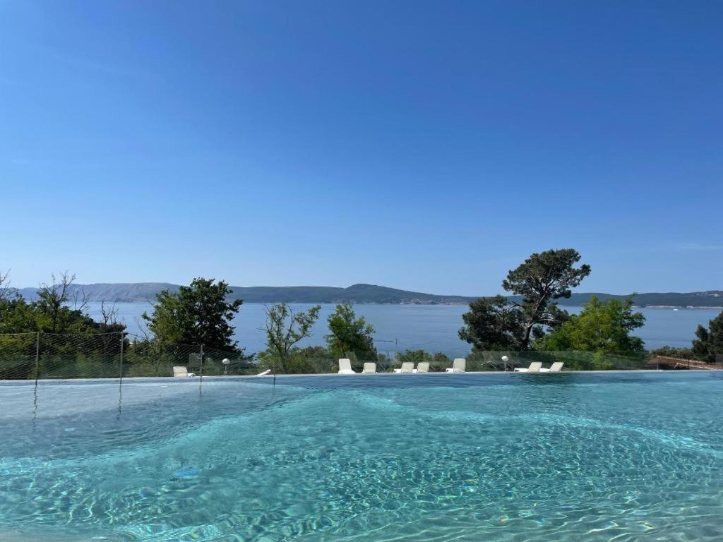 Sea House Pool & Jacuzzi - Privilege Point & Počitniška hiša Selce